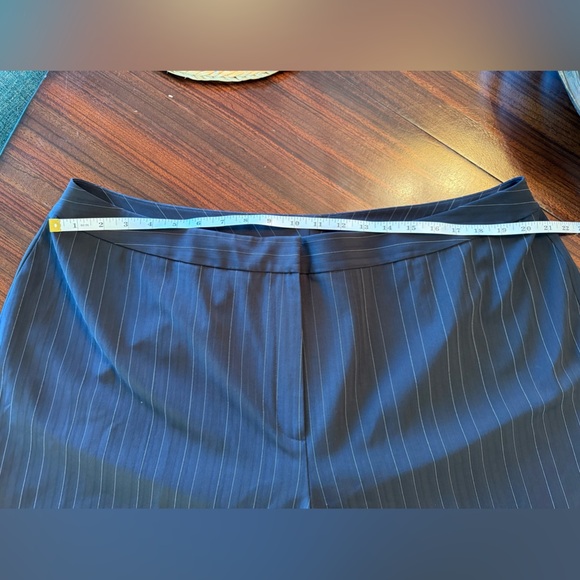 TAHARI ARTHUR S. LEVINE Women Plus Career Pant Suit Size 20W Brown Pinstriped - Picture 13 of 16